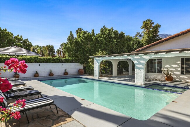 Building Photo - 1233 E Via Escuela