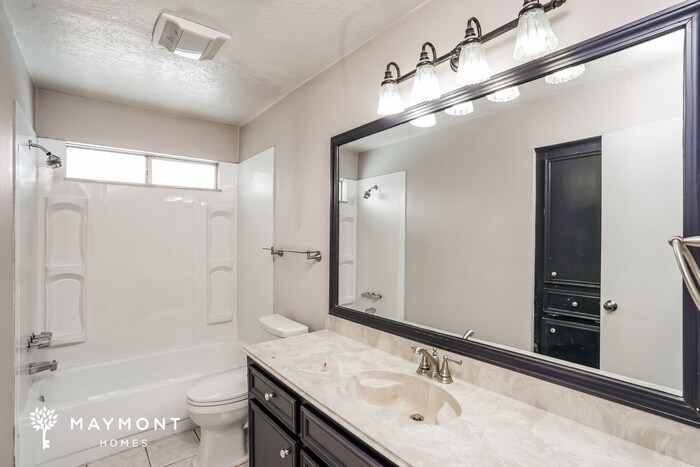 Building Photo - 15203 Cabots Landing Dr