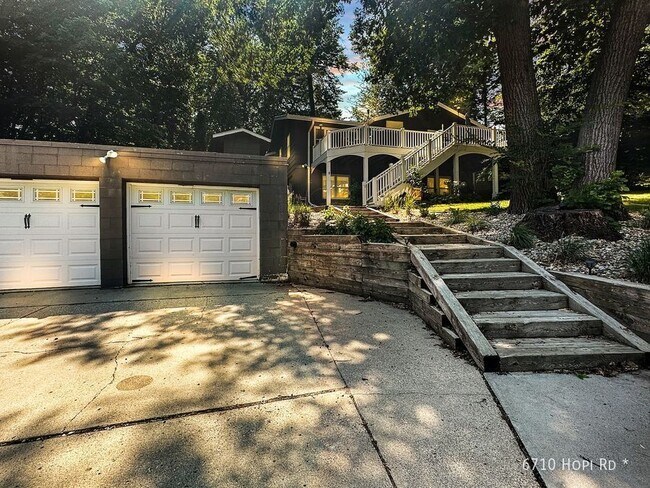 Building Photo - 6710 Hopi Rd