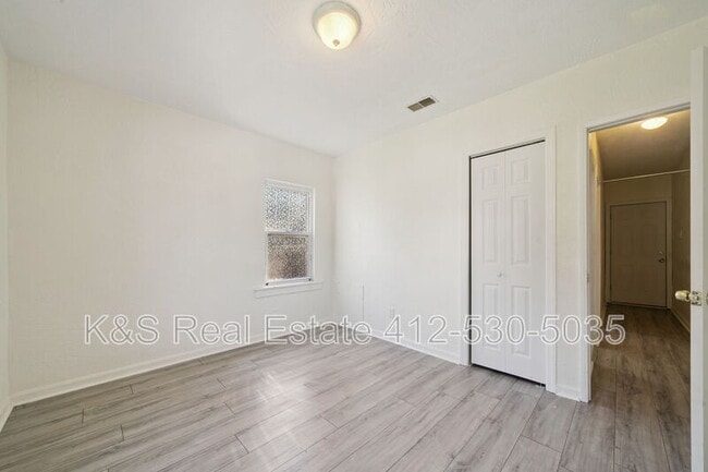 Building Photo - 545 Sixth Street - 3