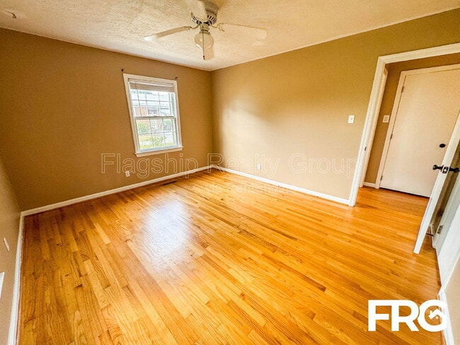 Building Photo - 207 Woodbine St