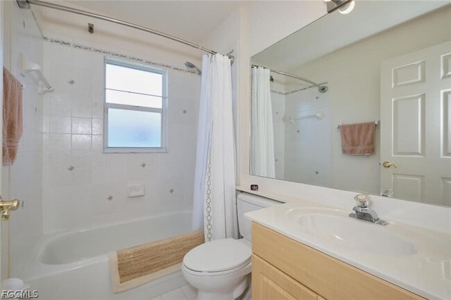 Building Photo - 5507 SW 14th Pl