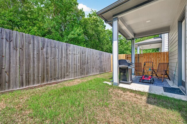 Building Photo - 4004 Baja Ln