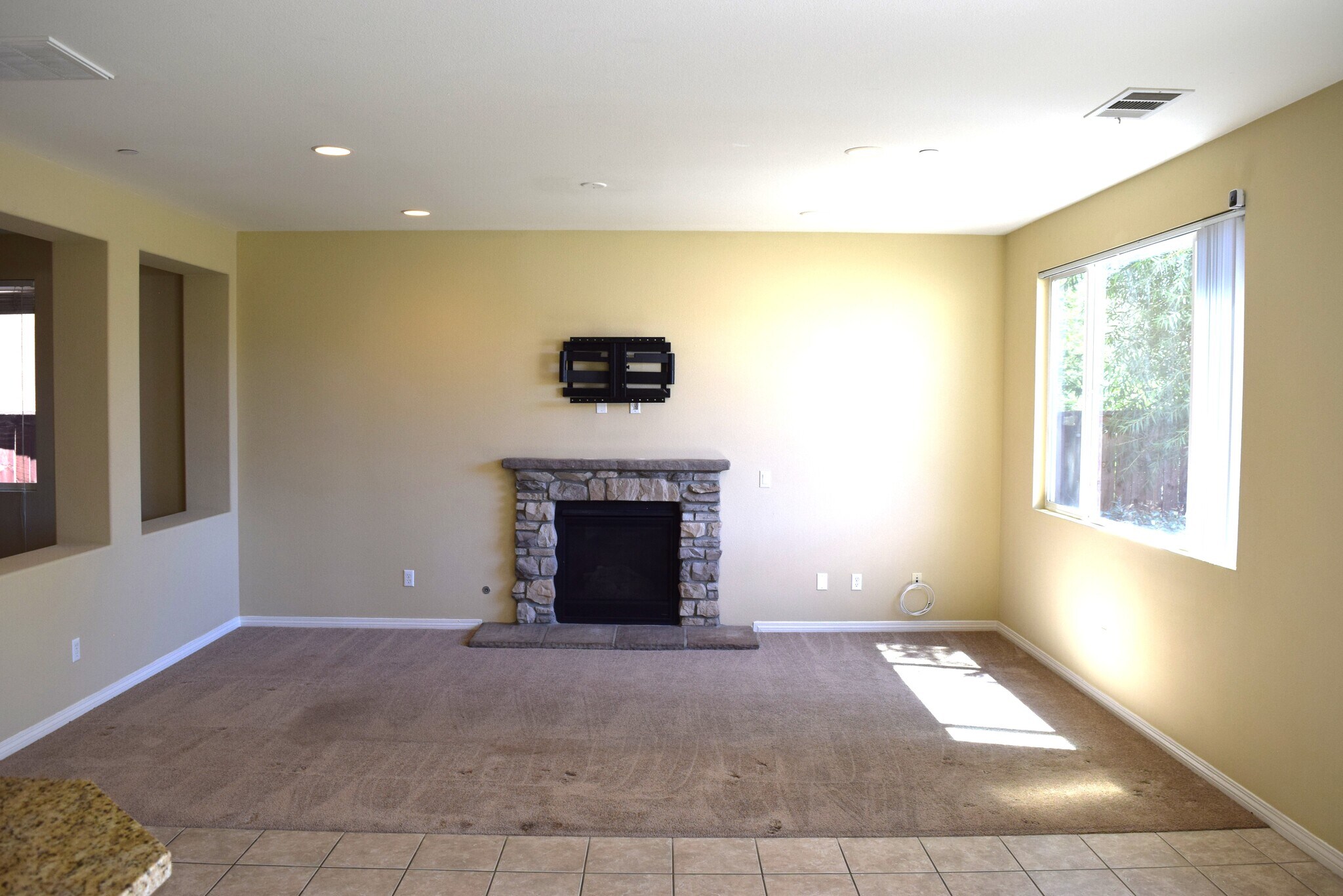 Building Photo - 32436 Shadow Canyon Trl