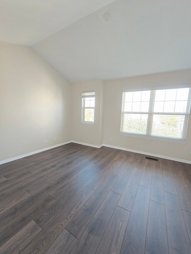 Building Photo - 3401 Kentshire Cir