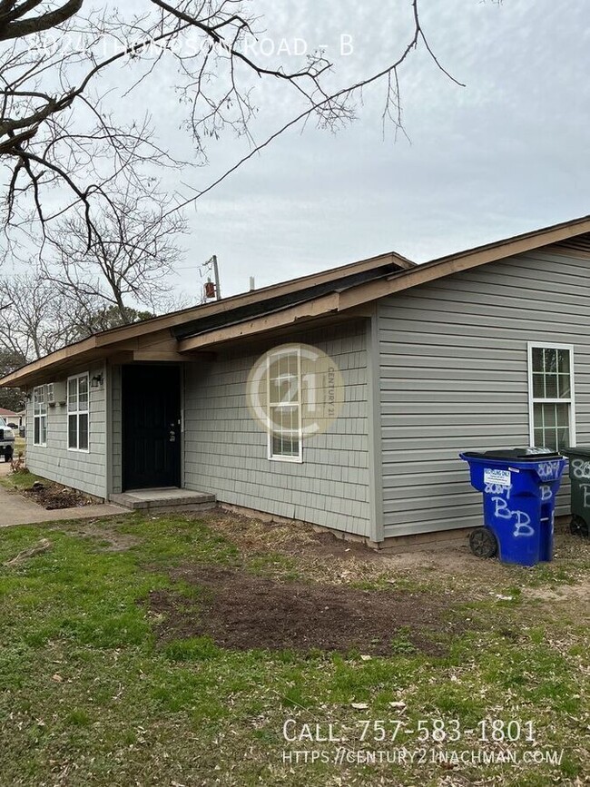 Building Photo - 8024 Thompson Rd