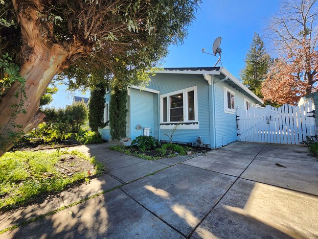 Primary Photo - 3 Bedroom Home in Santa Rosa