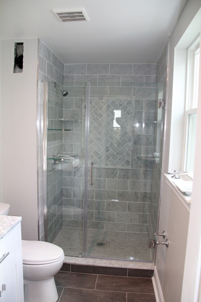 Building Photo - 55 Franklin Ave