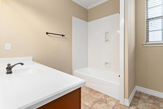 Building Photo - 3525 Windrose Dr