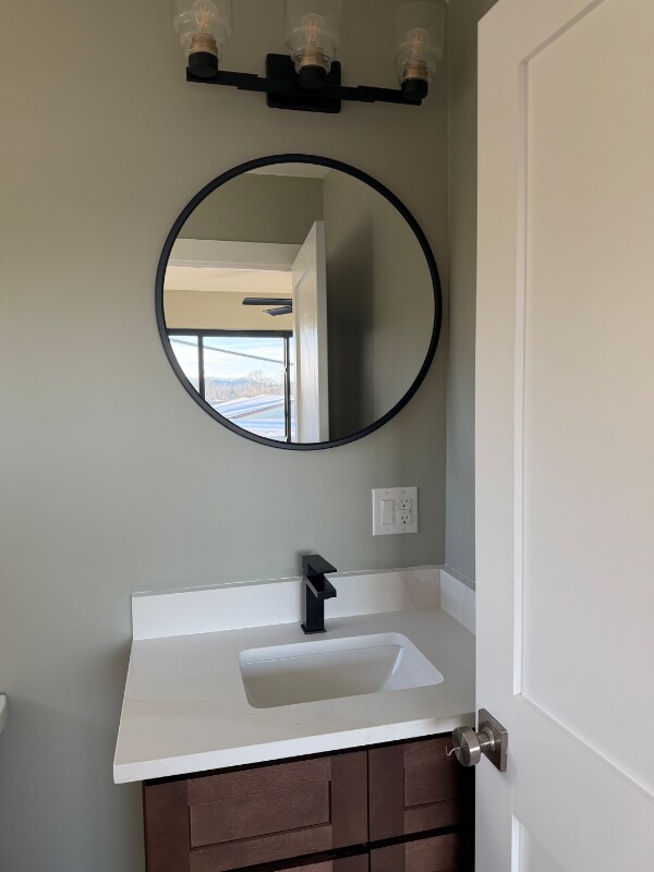 Building Photo - 577 English St