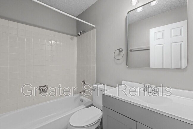 Building Photo - 1519 Harvard Way