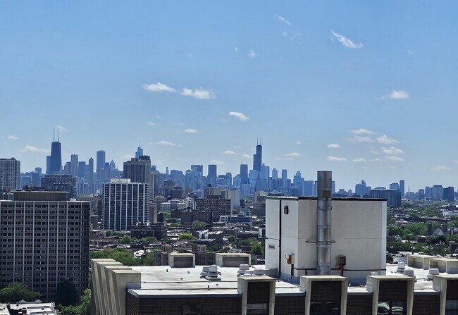 Building Photo - 3660 N Lake Shore Dr