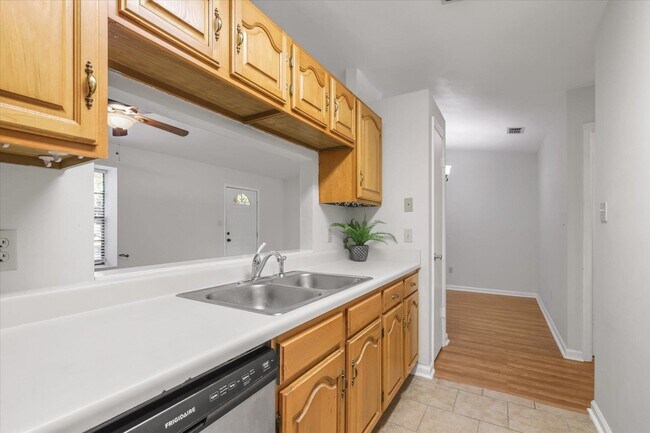 Building Photo - 1181 Brafforton Way
