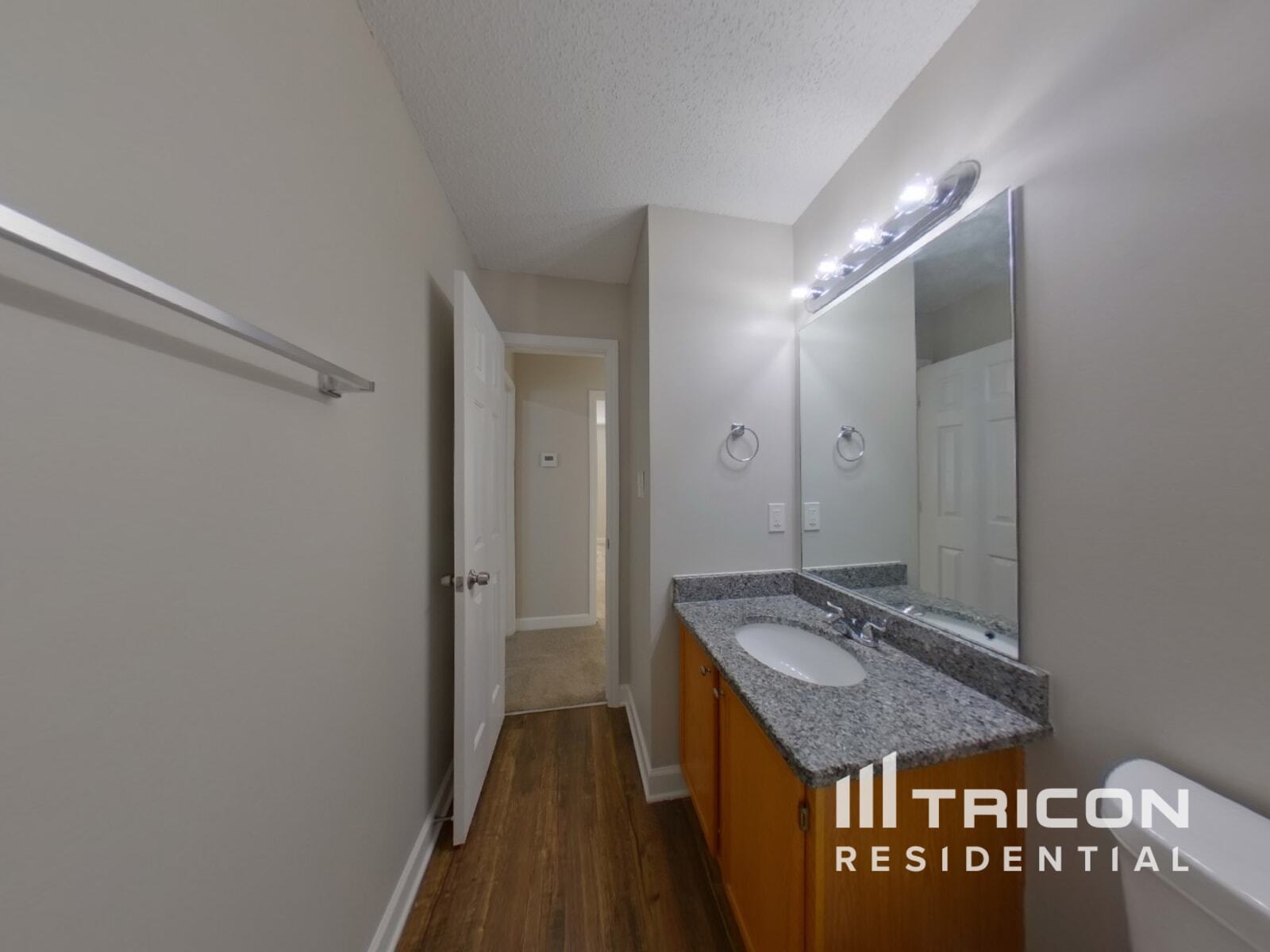 Building Photo - 2918 Brekonridge Centre Dr