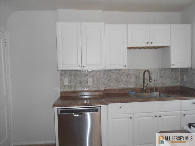 Building Photo - 431 Crows Mill Rd