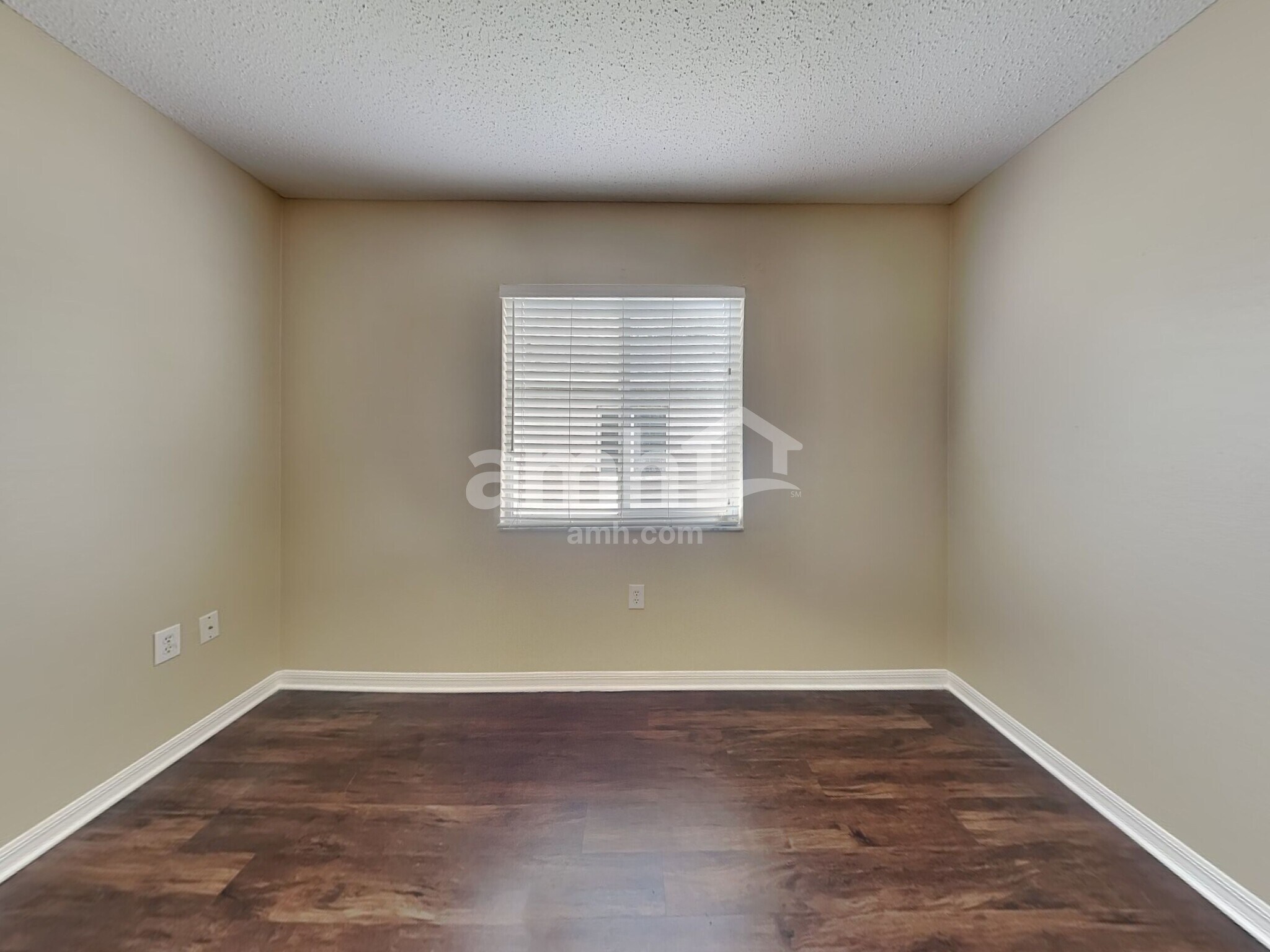 Building Photo - 519 Scarlet Maple Ct