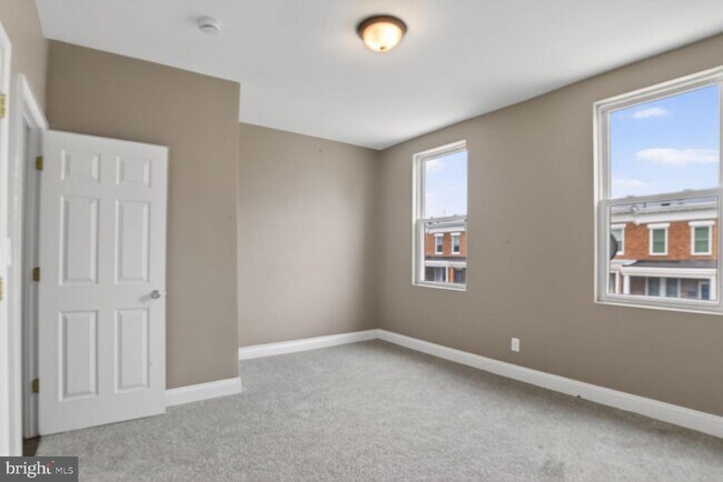 Building Photo - 3300 Dudley Ave