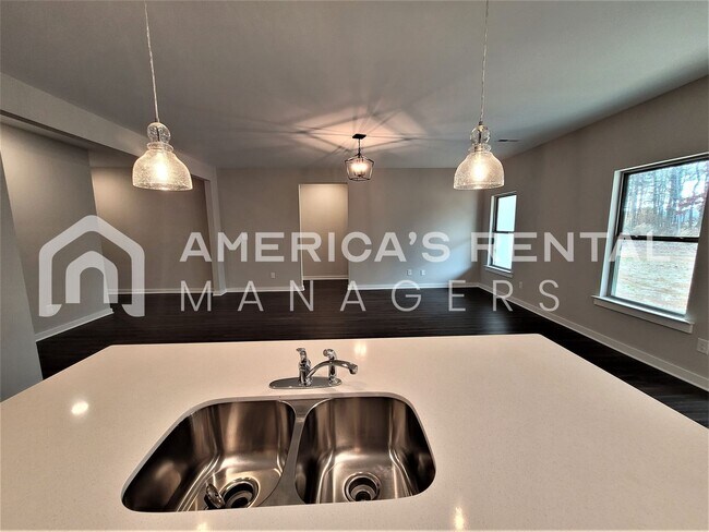 Building Photo - 104 Flintlock Wy