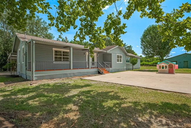 Building Photo - 1833 Hillhouse Rd