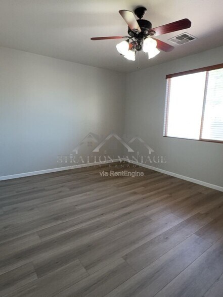 Building Photo - 1036 S 177th Dr