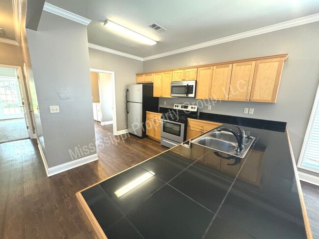 Building Photo - 3BR/2.5BA For Rent