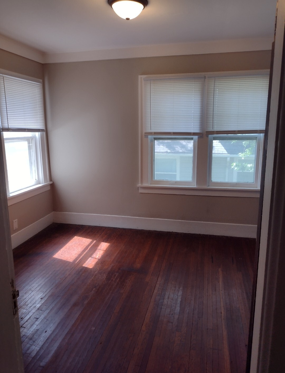 Building Photo - 2023 S 24th St