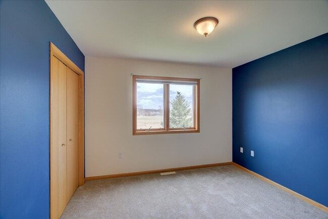 Building Photo - 2644 Mica Rd