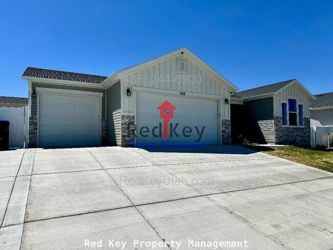 Building Photo - 789 Colony Dr