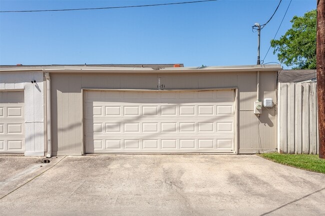 Building Photo - 1171 Park Meadow Dr