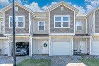 Building Photo - 1802 Stable Ln