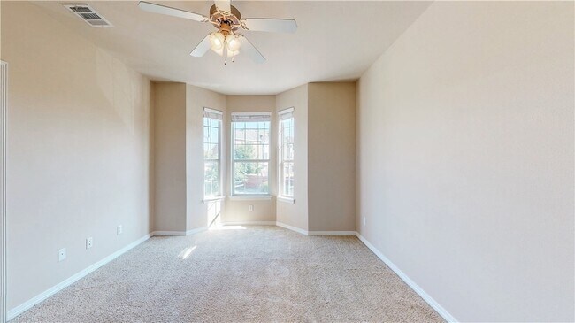 Building Photo - 305 Holleman Dr E