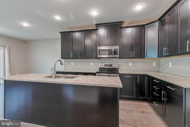 Building Photo - 13944 Hollow Wind Way