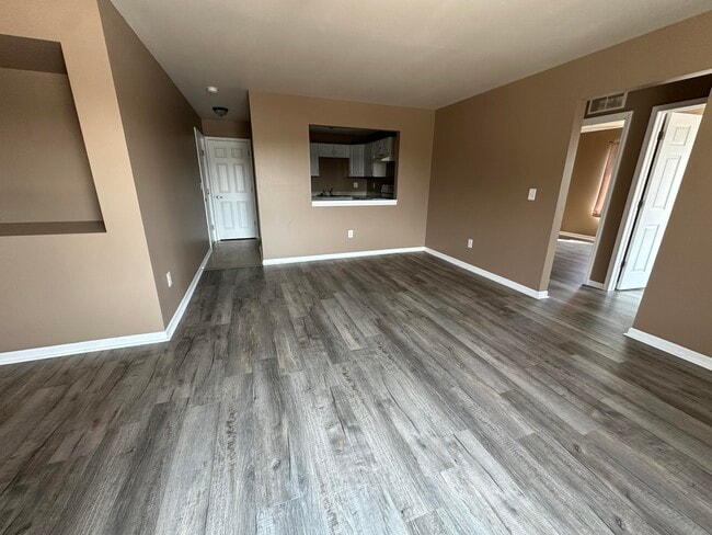 Building Photo - 2579 Union Lake Rd