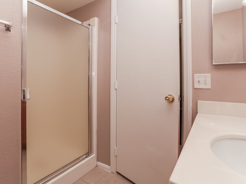 Building Photo - 8800 Happy Pines Ave