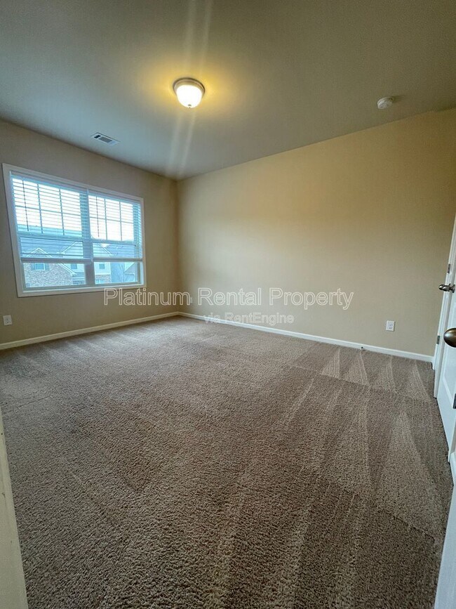 Building Photo - 5755 Rialto Way