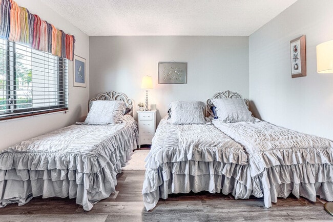 Building Photo - 2400 S Ocean Dr