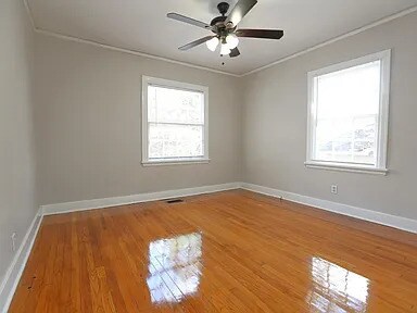 Building Photo - 314 N Summit St