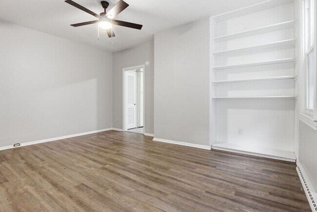 Building Photo - 29 E Orchard Ave