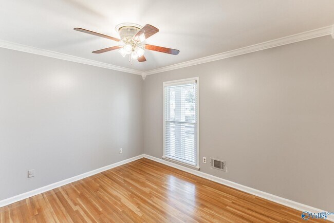 Building Photo - 1116 Tyler Rd NW