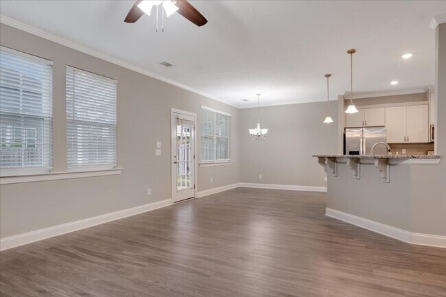 Building Photo - 5121 Heathbrook Dr