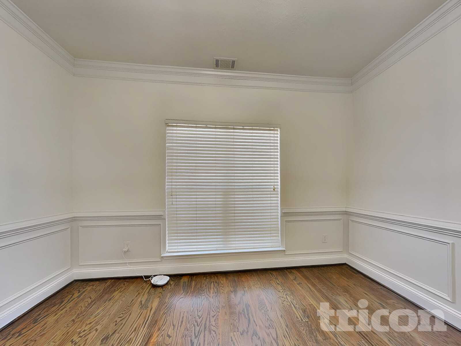 Building Photo - 4884 Somerset Dr