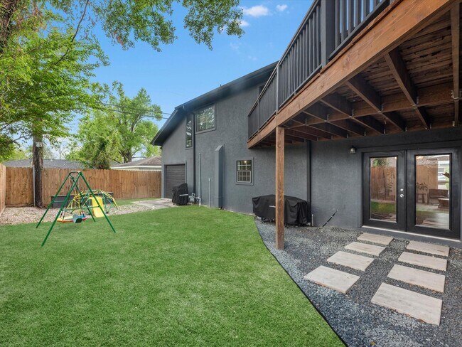 Building Photo - 5041 Nina Lee Ln