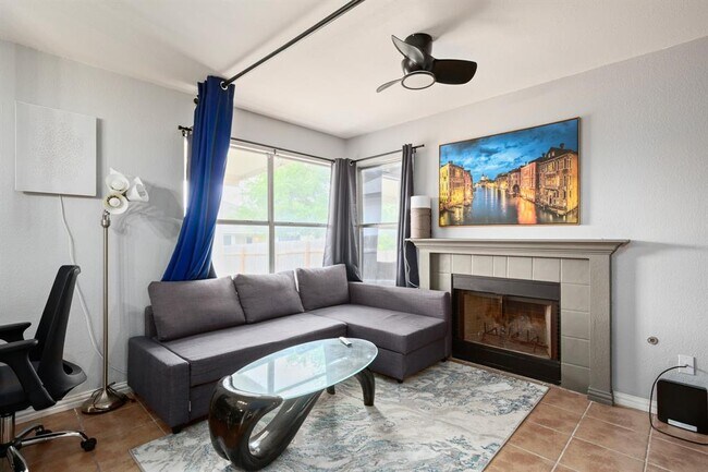 Building Photo - 13803 Randalstone Dr