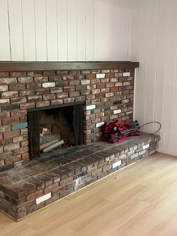 Building Photo - 675 E Victoria Ct