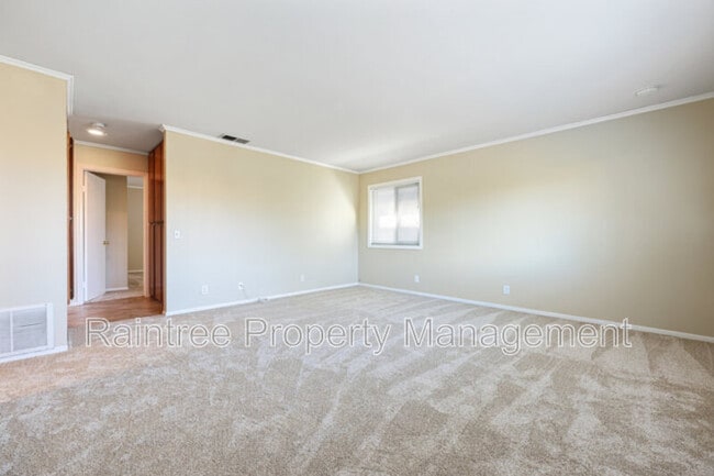 Building Photo - 1390 Hygeia Ave