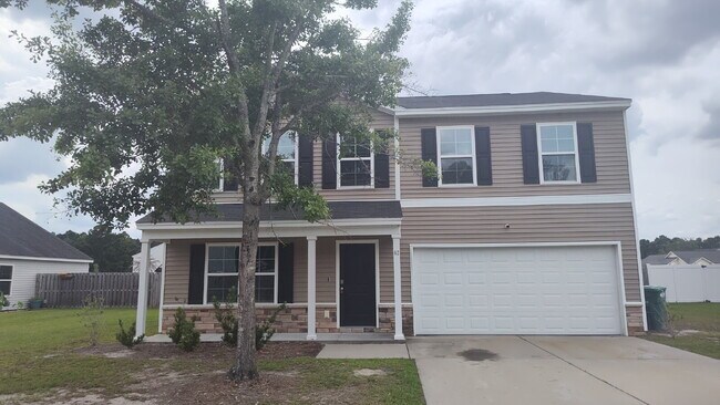 Building Photo - Huge Well-Kept Home in Guyton