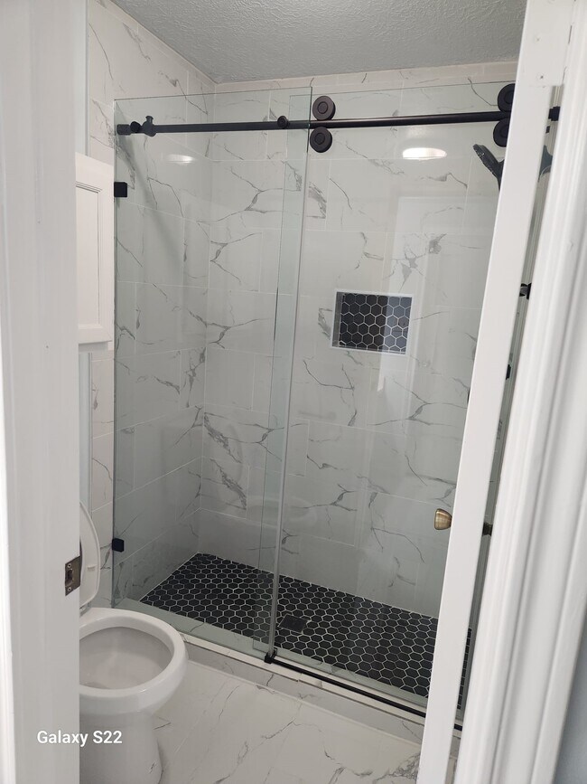 Building Photo - 12755 Mill Ridge Dr