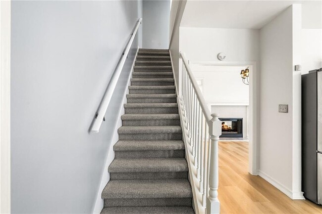 Building Photo - 529 Eastland Dr