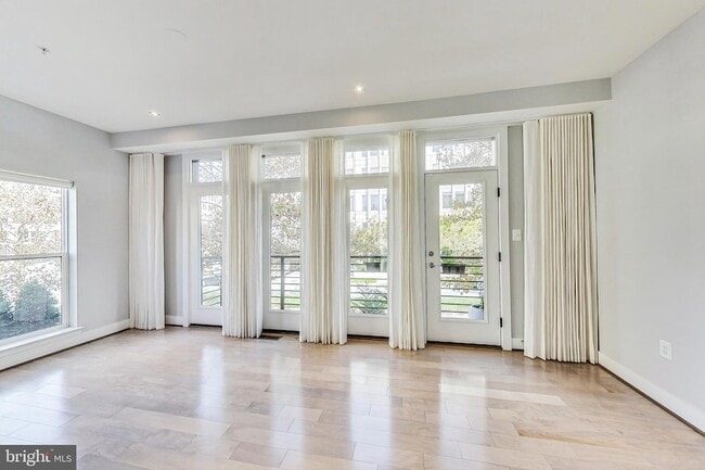 Building Photo - 1458 Piccard Dr