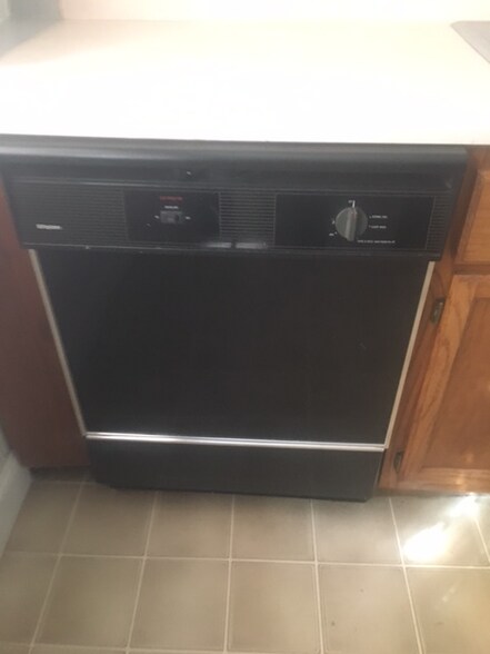 Building Photo - 3132 Meadowbrook Blvd